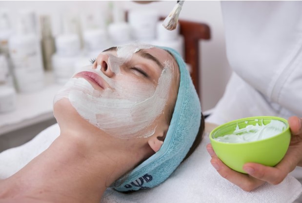 Top Services Offered at Modern Beauty Salons